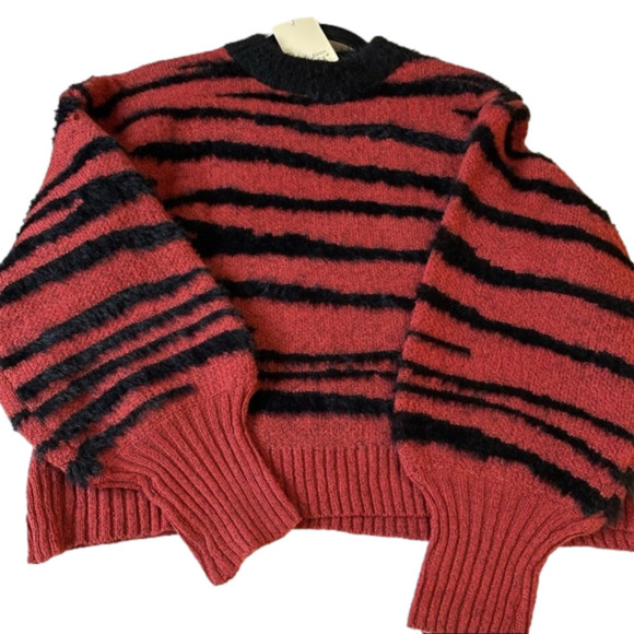 See U Soon Crewneck Tiger Print Eyelash Drop Shoulder Balloon Sleeve … - Picture 4 of 10